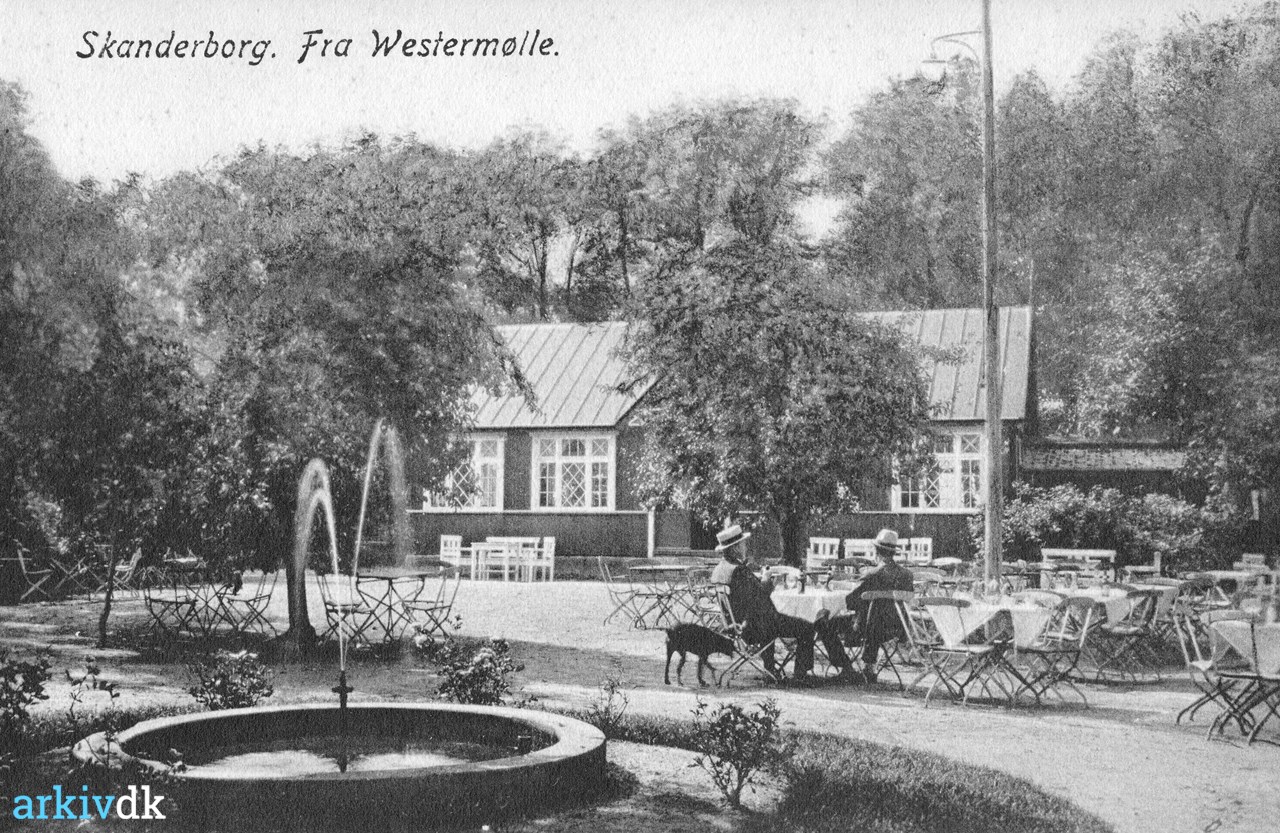 Fil:Vestermølle 1915.jpg