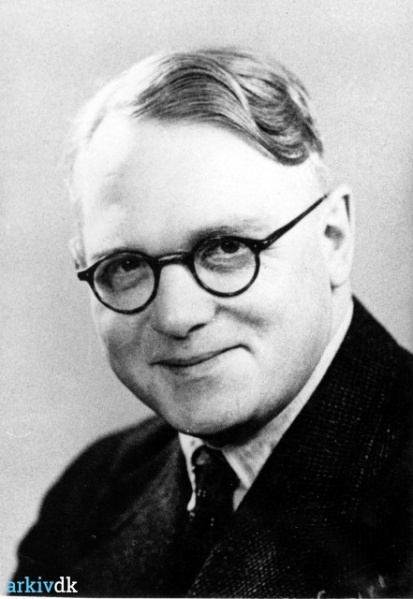 Fil:Johan Kalom ca. 1940.L.jpg